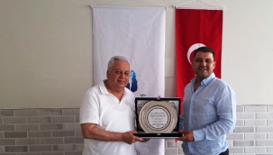 Alanya'da Kleopatra Otelciler Derneği'nde Servet Şakiroğlu görevi devretti