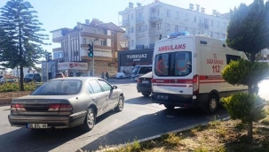 Otomobil ile elektrikli bisiklet çarpıştı: 2 yaralı