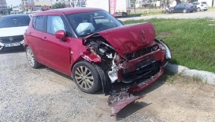 Otomobil ile kamyonet çarpıştı: 1 yaralı