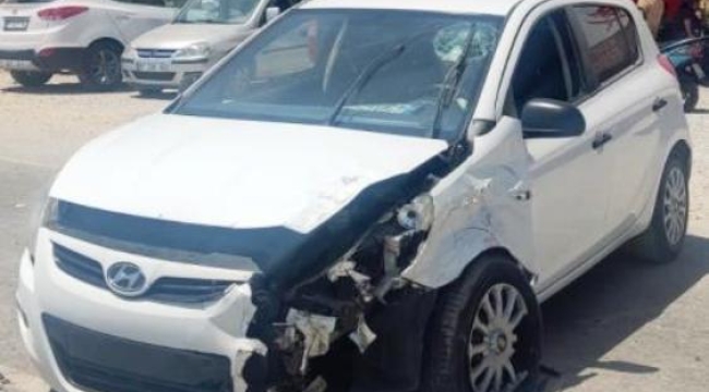 Otomobil ile ticari araç çarpıştı: 1 yaralı