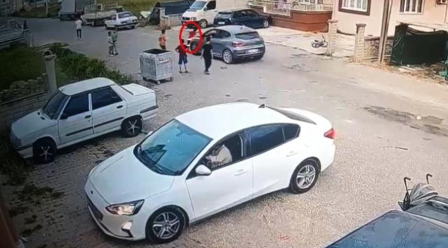 Otomobilin çarptığı 7 yaşındaki çocuk ağır yaralandı