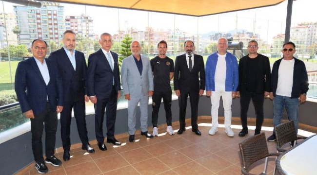 TFF Başkanı Hacıosmanoğlu'ndan Çavuşoğlu'na taziye ziyareti