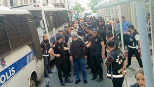 Ahmet Hakan: Belediye operasyonunda gözaltına alınanların mahkemeye çıkarılış görüntülerine itirazım var