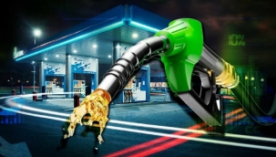 Akaryakıt fiyatları gece yarısı zamla değişti: Motorin 50 TL'yi aştı