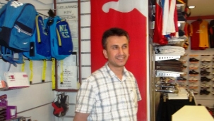 Alanya'da esnaf aracında yaşamına son verdi 