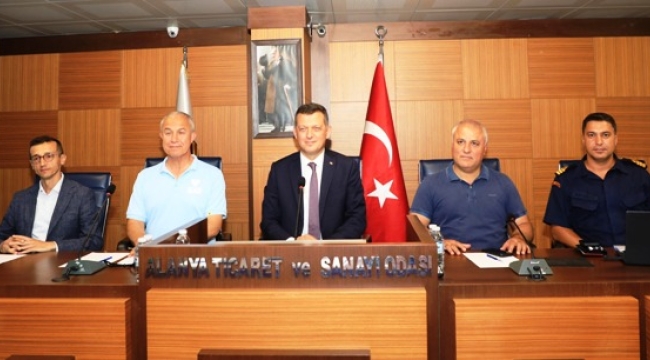 Alanya'da günübirlik deniz turizmi kurul kararları paylaşıldı