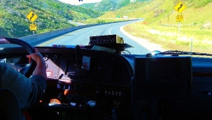 Alanya'da TIR'ın çarptığı 3 yaşındaki çocuk yaşam savaşı veriyor 