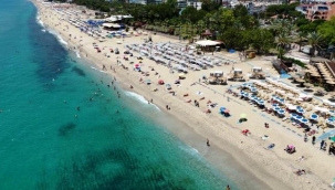 Alanya sahillerinde bayram yoğunluğu