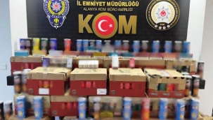 Alanya'yı da kapsayan eş zamanlı operasyonda silah ve kaçak ürün ele geçirildi