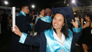 ALKÜ'nün 10'uncu yılında mezuniyet coşkusu 