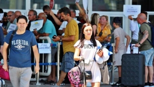 Antalya Havalimanı bayramda rekor kırdı