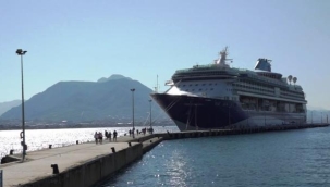 İngiliz turistler Alanya'ya denizden geldi