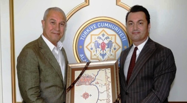 Kaymakam Öztürk'ü ziyaret eden Başkan Özçelik'ten iş birliği mesajı 