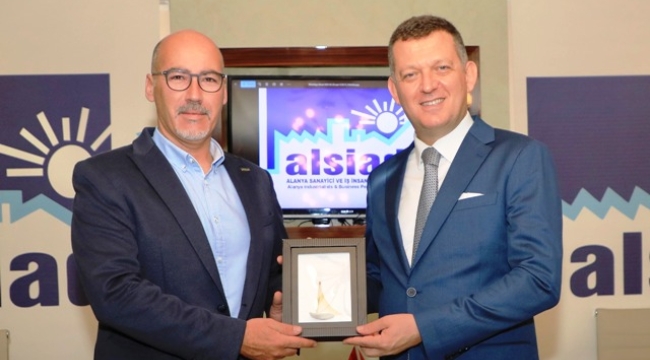 Kaymakam Ürkmezer'den ALSİAD'a veda ziyareti