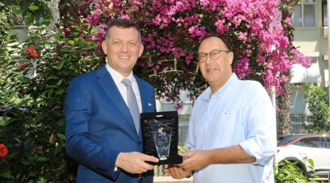 Kaymakam Ürkmezer'den ALTİD'e veda ziyareti