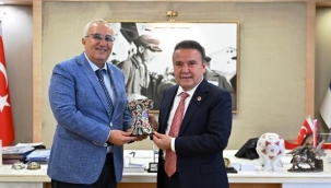 Muhittin Böcek: Benim çalışmalarımda parti ve siyaset ayrımı yok