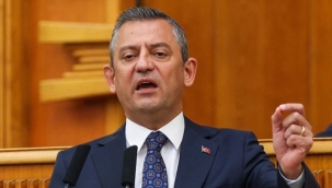 Özel'den CHP kurultay davasının ertelenmesine tepki