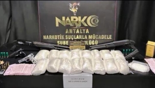 Takside 16 kilo uyuşturucu ele geçirildi! Şahıslardan 1'i avukat çıktı 