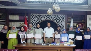 Alanya'da hafızlar belge ile ödüllendirildi