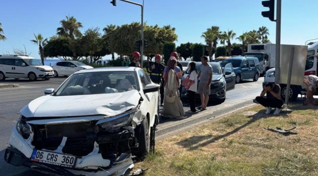 Alanya'da otomobiller çarpıştı: 1 yaralı