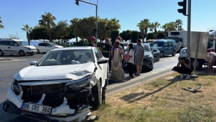 Alanya'da otomobiller çarpıştı: 1 yaralı