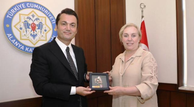 Alanya Kent Konseyi'nden Kaymakam Öztürk'e birlikte çalışma mesajı