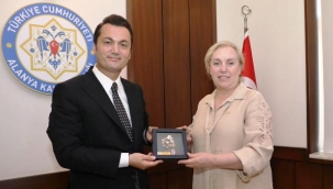 Alanya Kent Konseyi'nden Kaymakam Öztürk'e birlikte çalışma mesajı