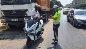 Alanya polis 15 motosikleti trafikten men etti