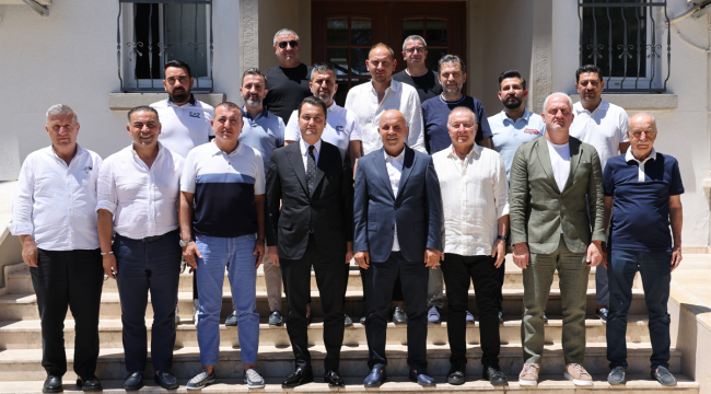 Alanyaspor'dan Kaymakam Öztürk'e 'hayırlı olsun' ziyareti