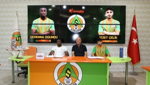 Alanyaspor Ogundu ve İzzet'e imzayı attırdı