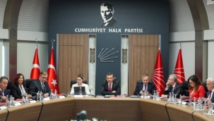 CHP'ye yönelik peş peşe alınan gözaltı kararları sonrası Özgür Özel MYK'yı acil olarak topluyor