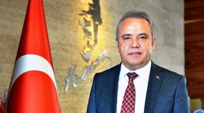 Muhittin Böcek hastaneye kaldırıldı