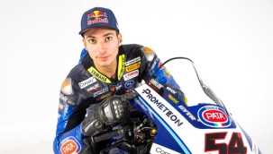 Toprak Razgatlıoğlu, İngiltere'de 3'te 3 yaptı