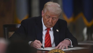 Trump, ABD'nin Suriye'ye yaptırımlarını sonlandıran kararnameyi imzaladı