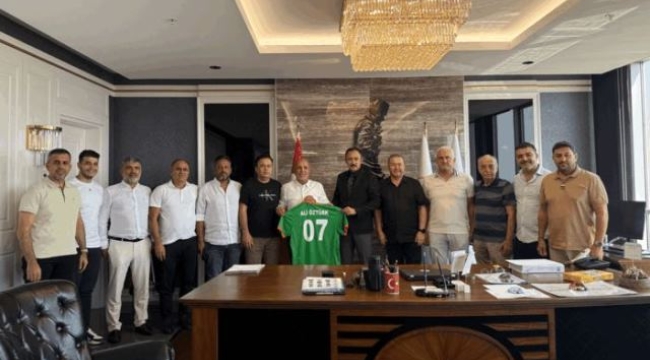 Alanyaspor yönetim kurulu, Başsavcı Ali Öztürk'e hayırlı olsun ziyaretinde bulundu