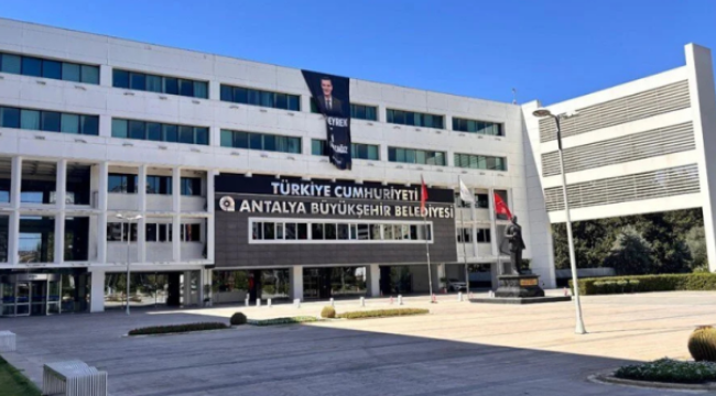 Antalya Büyükşehir Belediyesi'ne operasyon: 17 gözaltı kararı
