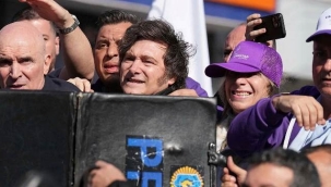 Arjantin Devlet Başkanı Milei'nin konvoyuna taşlı saldırı