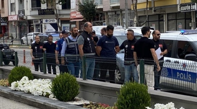 "Başınız belada" diyerek vatandaşları ağına düşürdüler, 15 milyon liralık vurgun yaptılar