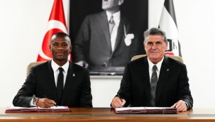 Beşiktaş, Tiago Djalo ile 3 yıllık sözleşme imzaladı