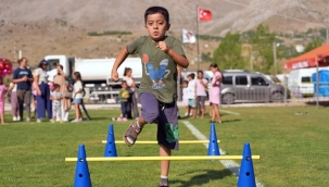 HERKESİN GÖKBEL'İ BAŞLADI