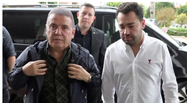 Muhittin Böcek'in oğlu havalimanında gözaltına alındı