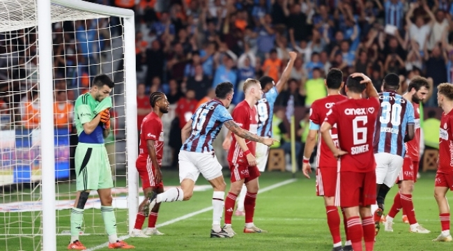 Trabzonspor, Antalya'yı tek golle devirdi