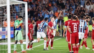 Trabzonspor, Antalya'yı tek golle devirdi