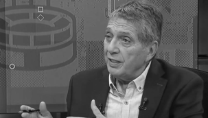 Türk spor basının duayen isimlerinden spiker Ümit Aktan, hayatını kaybetti.