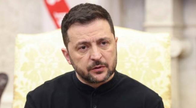 Zelenskiy: "Pazartesi günü Trump ile görüşmek üzere Washington'a gideceğim"