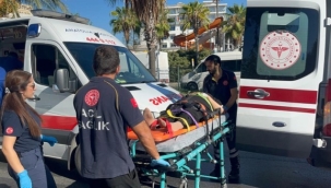 Alanya'da tur otobüsüyle yolcu midibüsü çarpıştı: 2'si ağır 15 yaralı