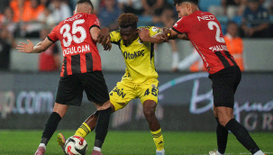 Fenerbahçe 3 puanı 3 golle aldı