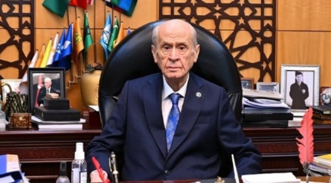 MHP Genel Başkanı Devlet Bahçeli, tutuklu belediye başkanlarının iddianamelerinin ekim ayı içinde tamamlanması gerektiğini belirterek, "Haklılar ise beraatları sağlanmalı, suçlular ise gerekli cezayı almalılardır."