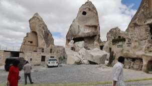 Nevşehir'de milyonlarca yıllık peri bacası çöktü