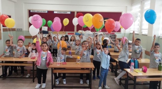 Okullarda ilk zil 'uyum' için çaldı